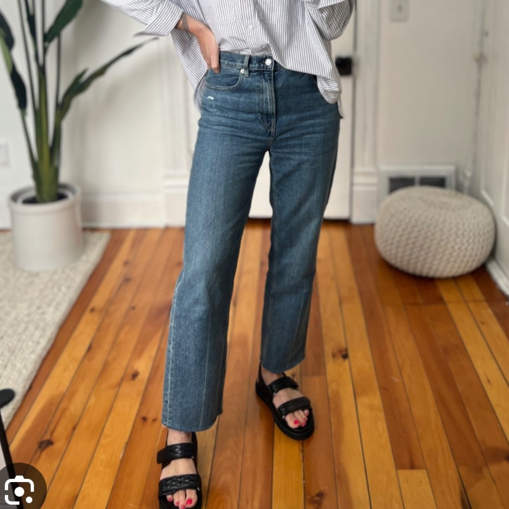 Everlane Way High Jean - Size 24, raw hem, medium wash